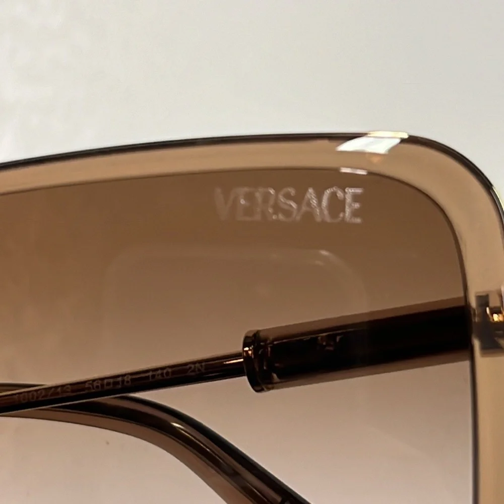 VERSACE AUTHENTIC NIB Gold Medusa Square Brown Fade Sunglasses w/Clamshell Case